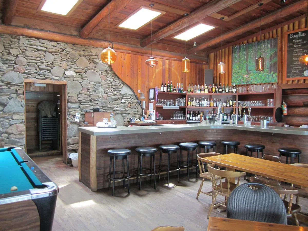 The Surf Lodge And Pub Gabriola