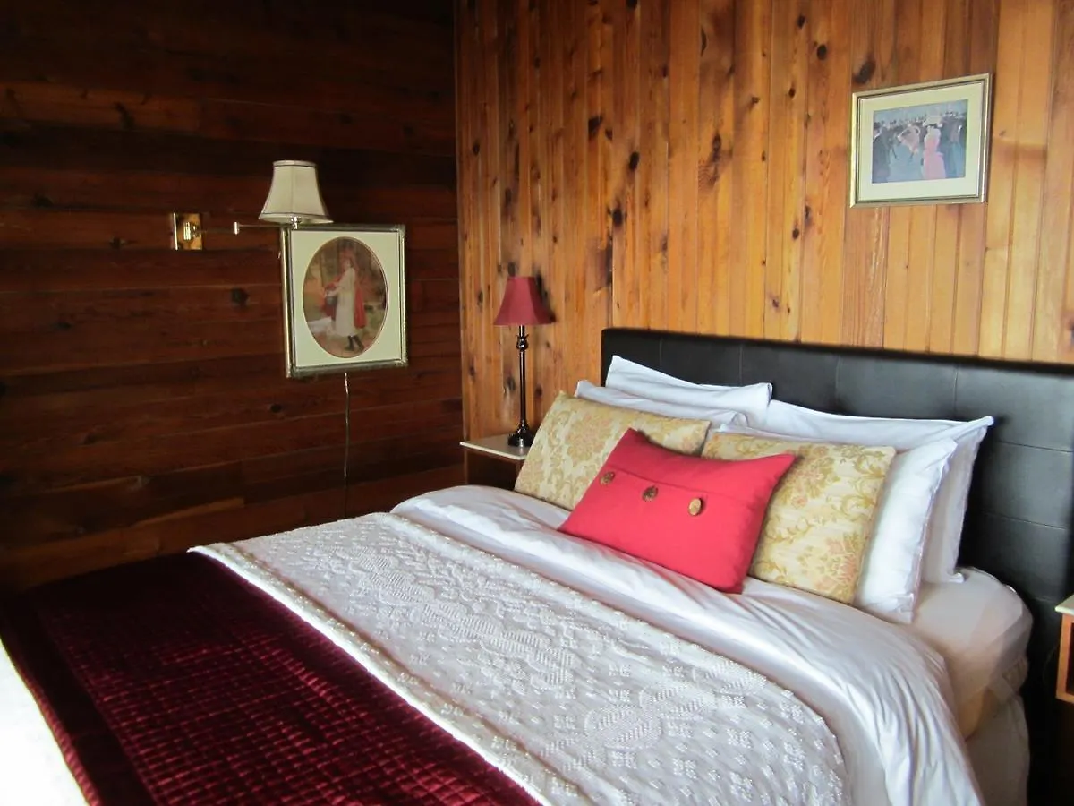 The Surf Lodge And Pub Gabriola