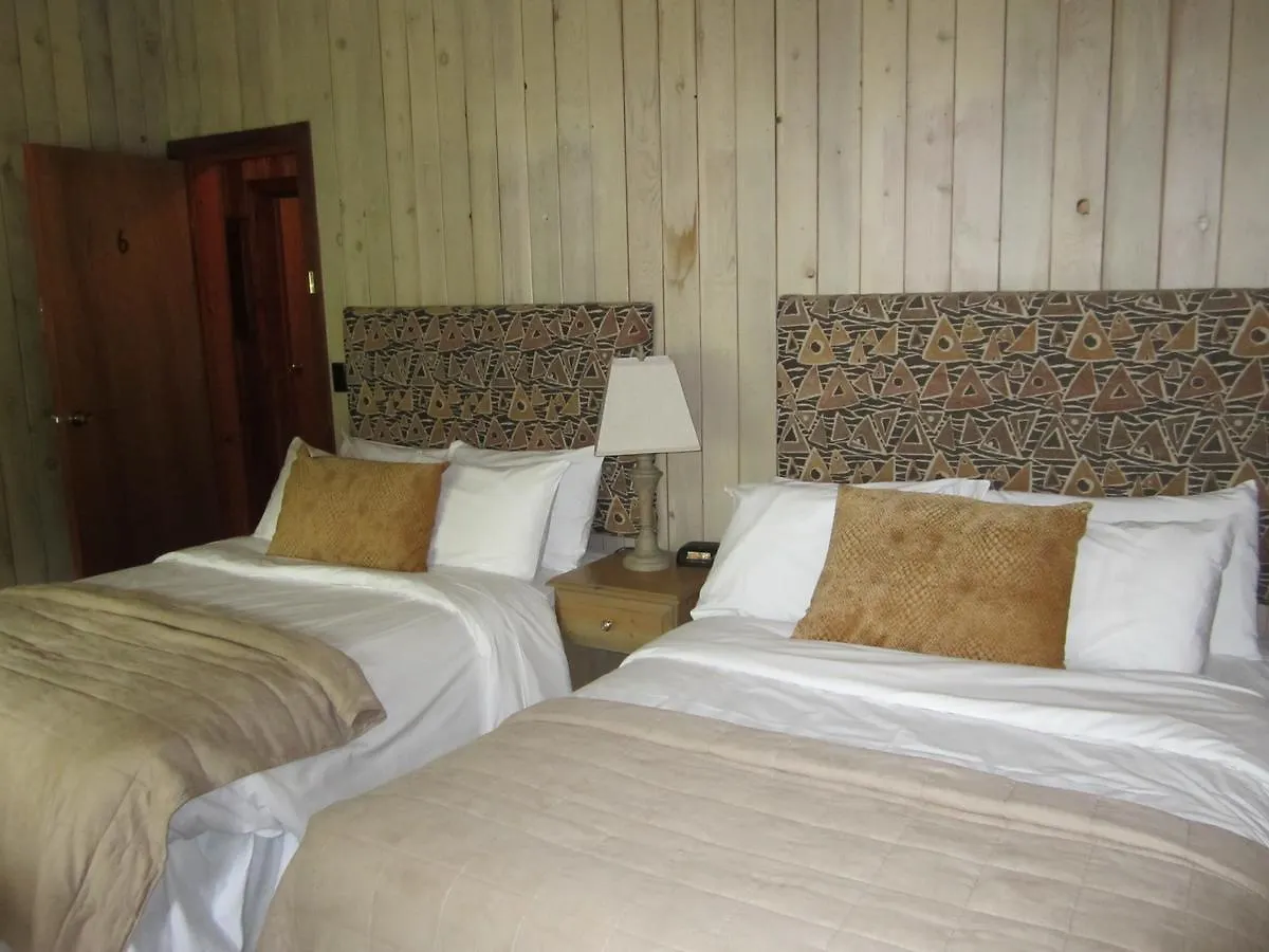 The Surf Lodge And Pub Gabriola 0*,  Canada