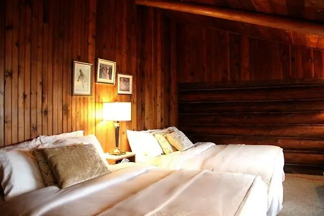 The Surf Lodge And Pub Gabriola 0*,  Canada